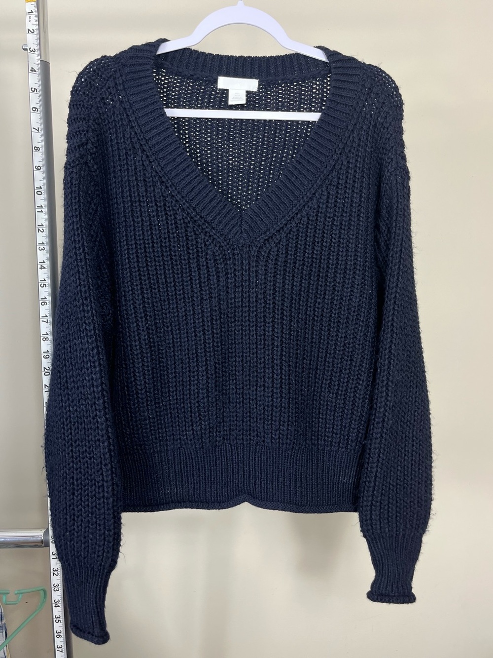H&M Women's Navy V-Neck Chunky Knit Sweater